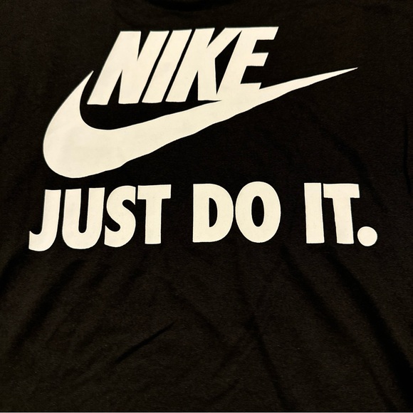 Nike Men's Futura Just Do It Dri-FIT T-Shirt DR0688 010 Black Real Tree Camo New - Picture 3 of 9